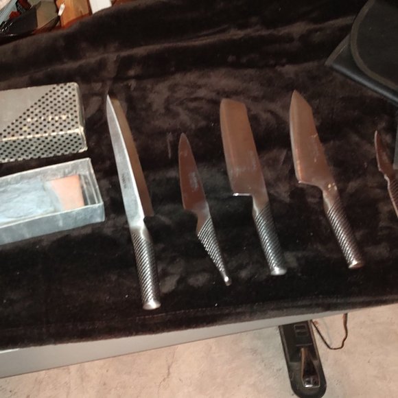 6 piece set of Global knives with quiver, wet stone - Picture 1 of 2